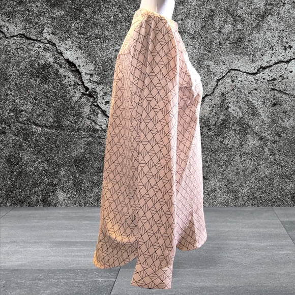 ANN TAYLOR | ✨ Black & White Geometric Patterned Blouse | NWOT ✨ size S - Picture 5 of 10